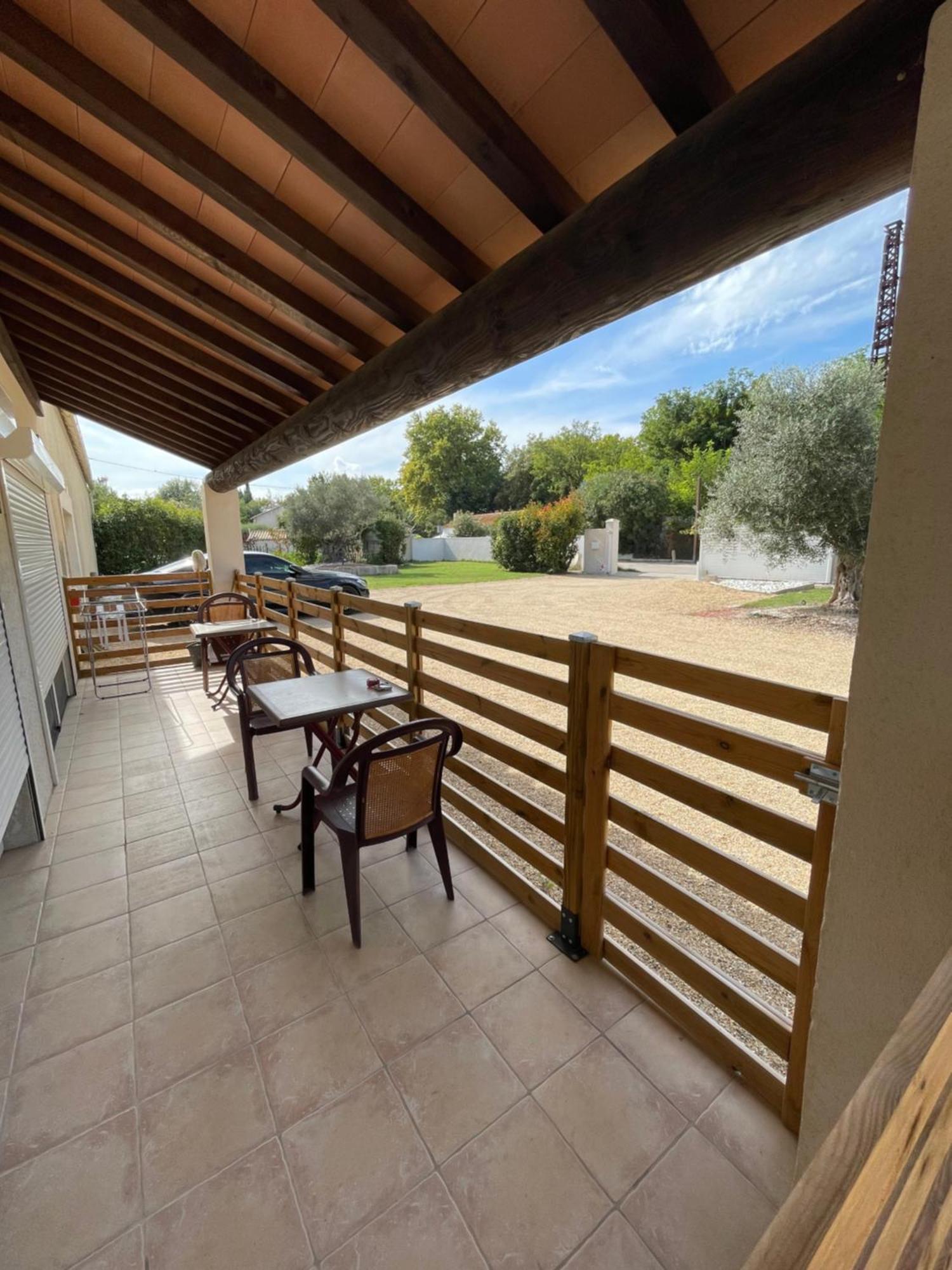 Studio 40M2 Avec Terrasse Le Mas De Lauriane Saintes-Maries-de-la-Mer Exterior photo
